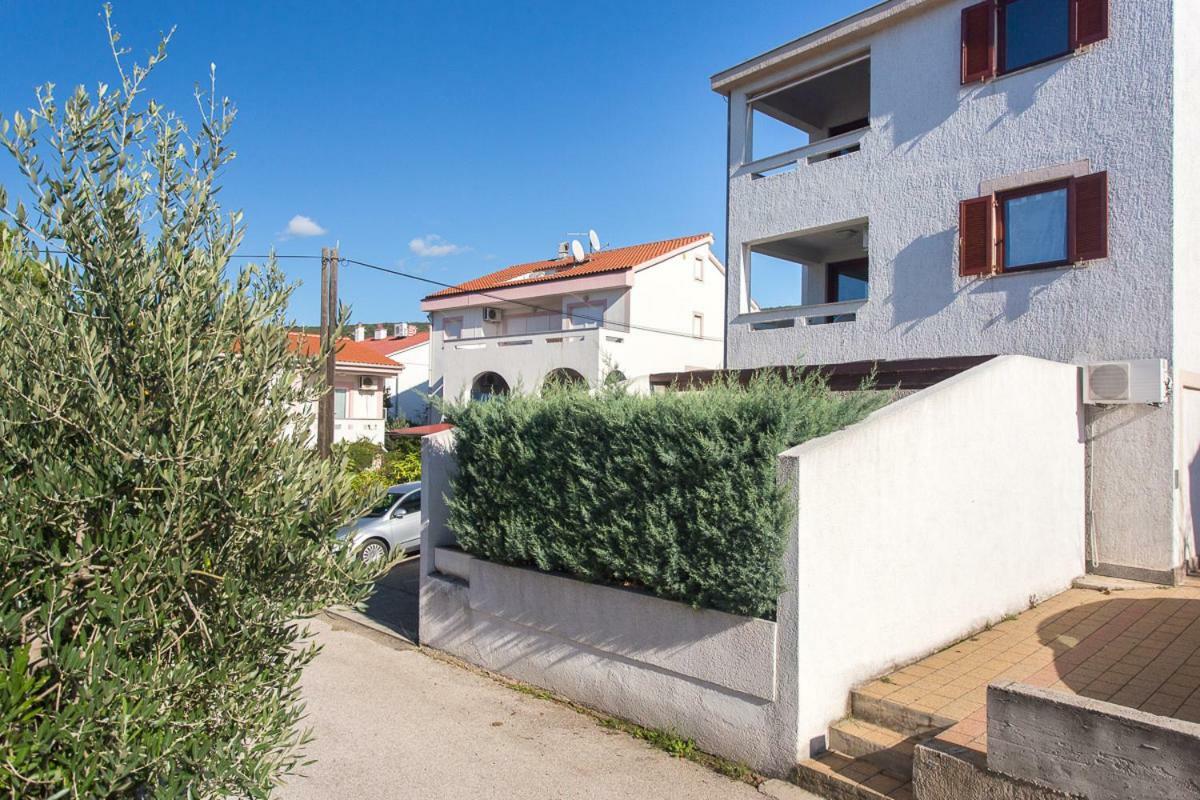 1-Bedroom Apartment With Loggia In Punat Island Krk Exterior foto